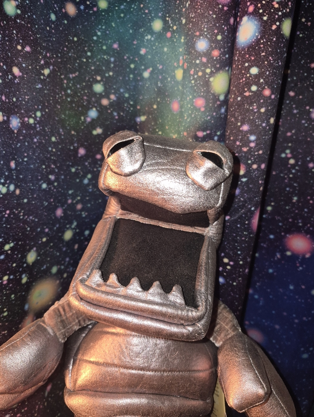 Vintage Folkmanis Robot Puppet 🤖✨ – Quirky Retro Character + Display Stand - Picture 2 of 4